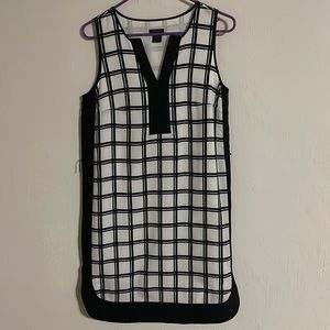 Ann Taylor black and white sleeveless shift dress